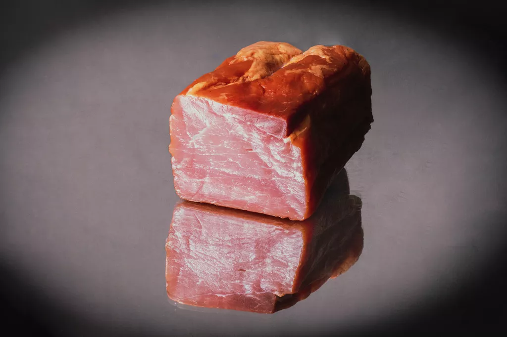 фотография продукта Окорок свиной сырокопчёный
