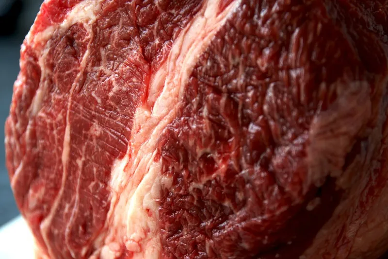 Иран сообщает о росте производства красного мяса на 40%