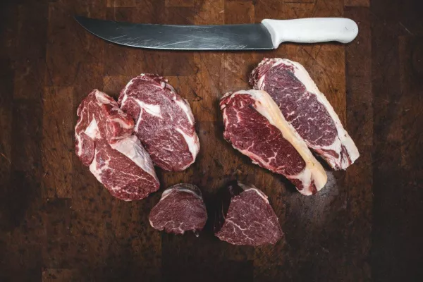 «Торо» подписал контракт с компанией Катара на поставку 6 тонн мяса баранины еженедельно