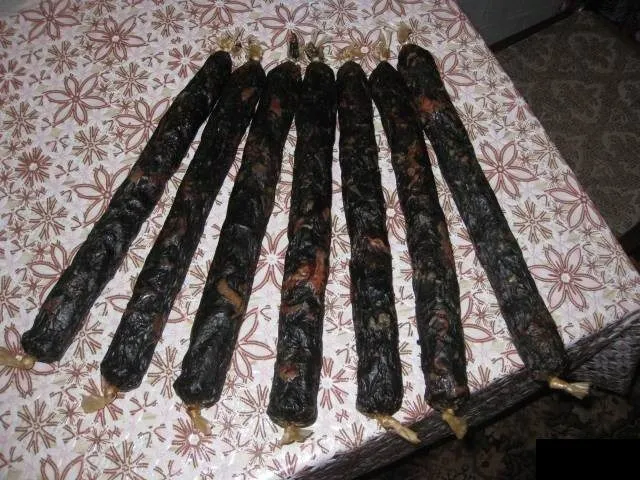 Фотография продукта Конская колбаса "казы", по 260 р.