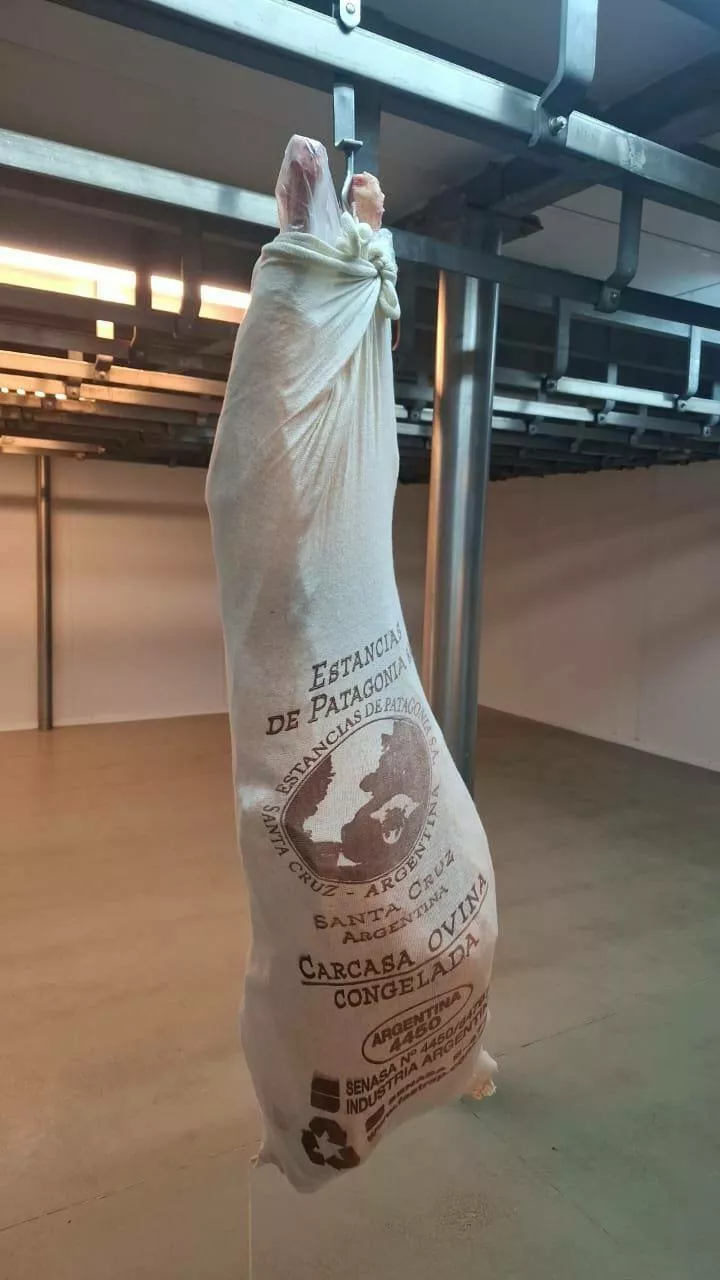 фотография продукта Баранина на кости в тушах.аргентина.