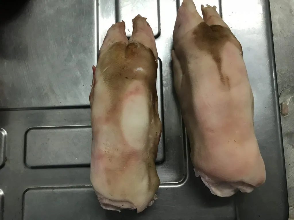 фотография продукта Свиные ноги