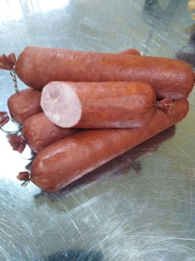 Фотография продукта колбасы с мяса
