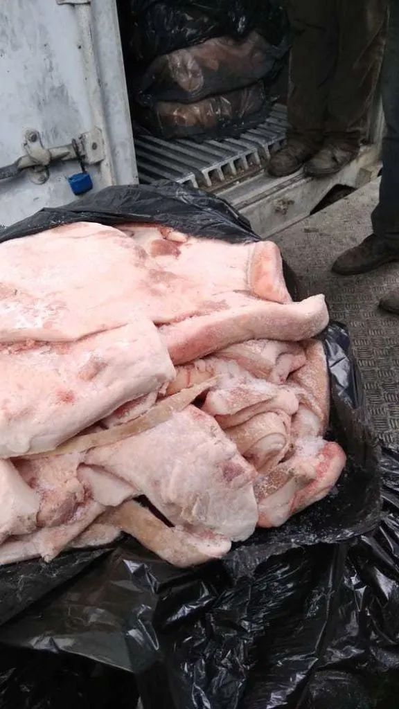 шпик на шкуре обрезь шпика,шкуру свинную в Республике Беларусь 2