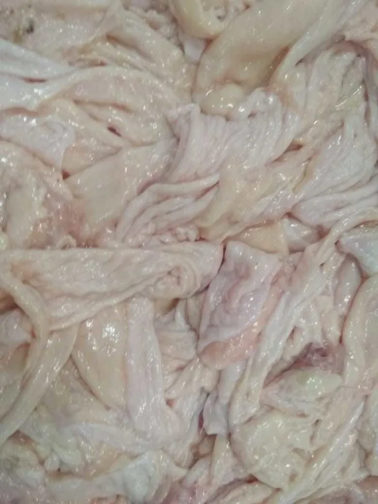 фотография продукта Цыпленок Кожа с грудки и с бедра 