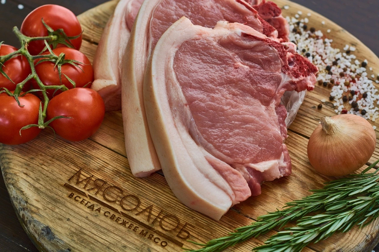 фотография продукта Корейка свиная с костью 