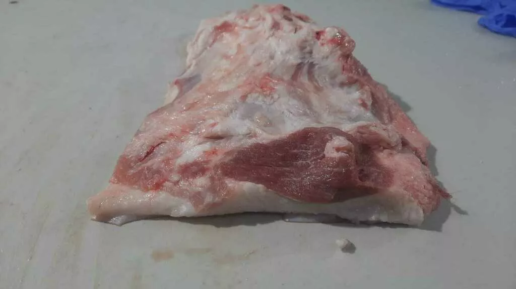 Фотография продукта Щека на шкуре (баки свиные)