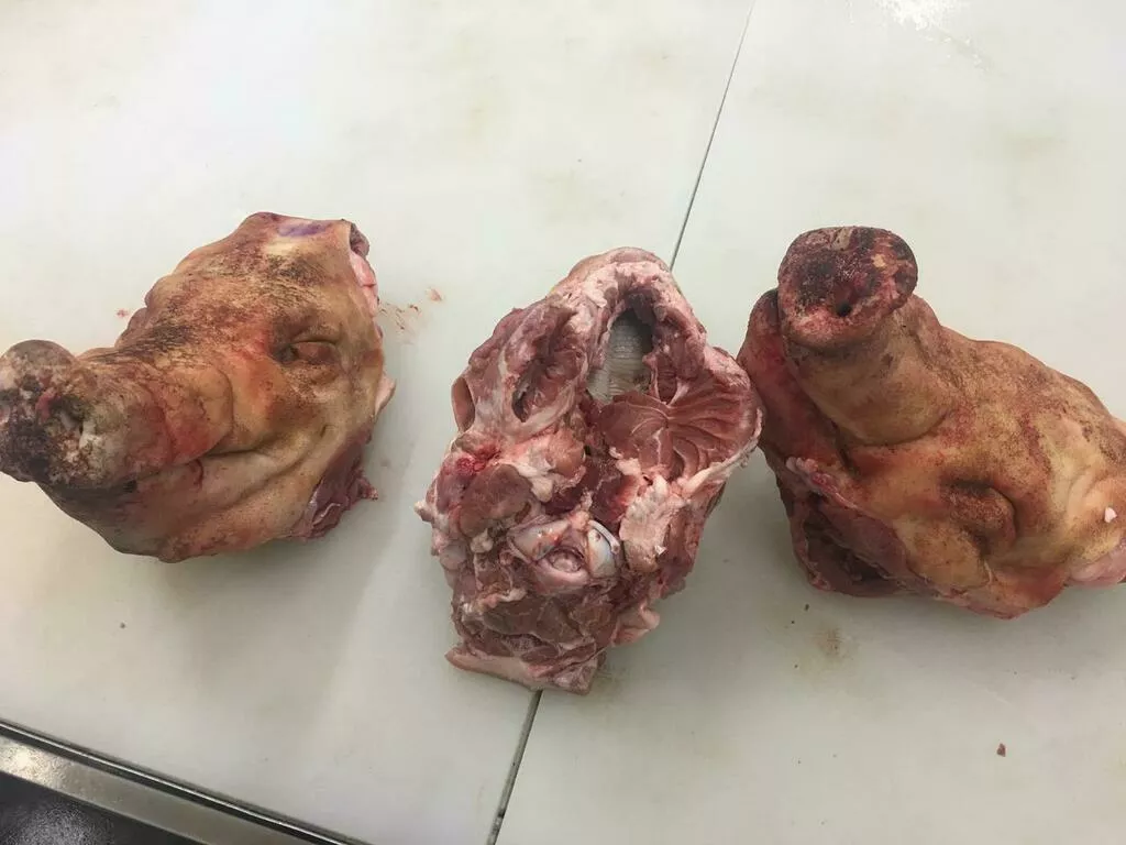 фотография продукта Головы свиные, грабленные