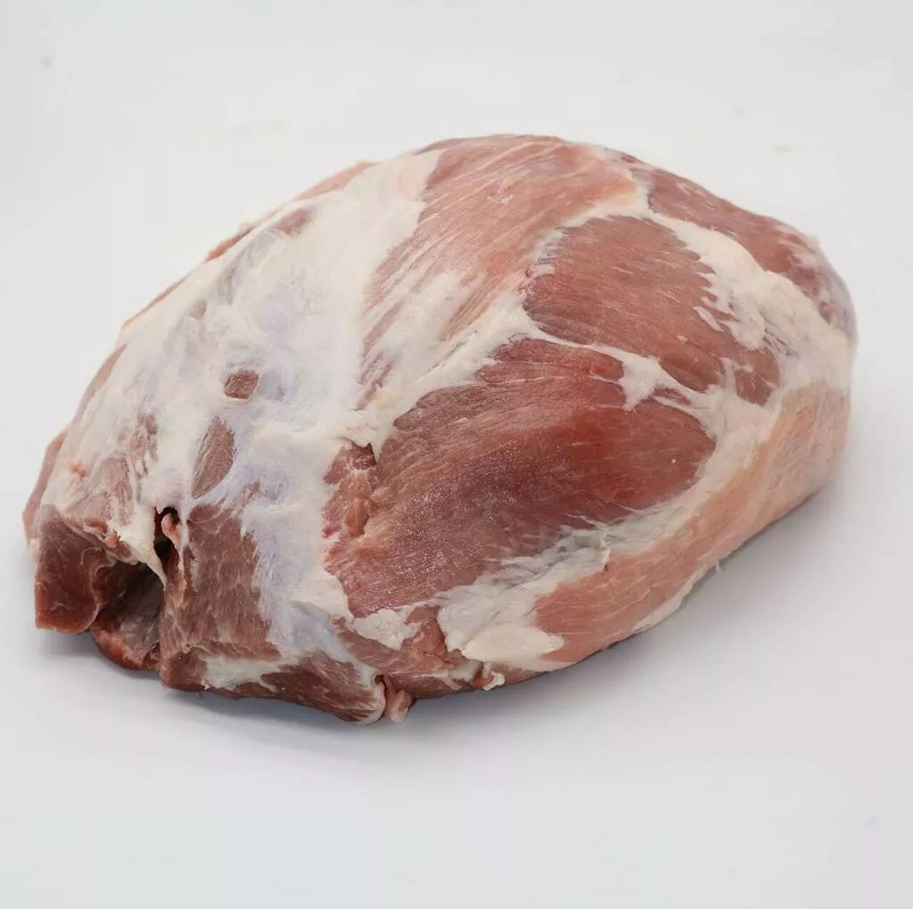 фотография продукта Окорок охлажденный свиной