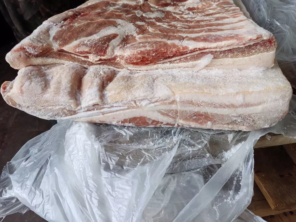 фотография продукта Грудинка свиная листовая зам.монолит