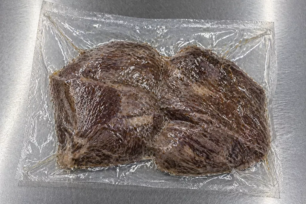 фотография продукта Щеки говяжьи су-вид